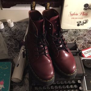 Jadon dr martens